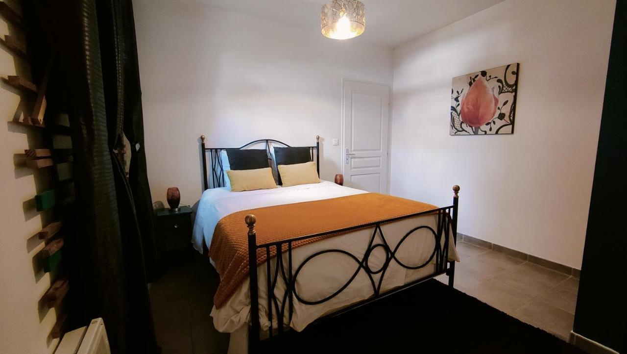 L'Empire D'Essences Appartement Valréas Dış mekan fotoğraf