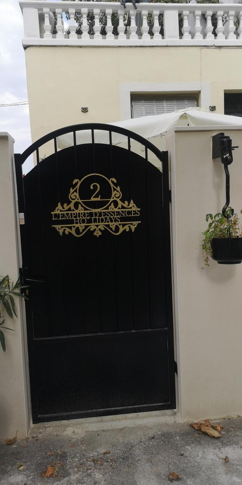 L'Empire D'Essences Appartement Valréas Dış mekan fotoğraf